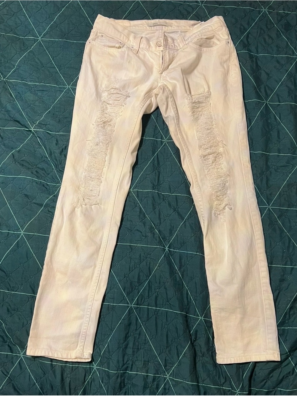 Levi's Pale Pink Distressed Skinny Jeans